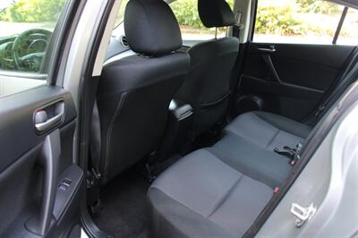 2012 Mazda Mazda3 i Touring   - Photo 14 - Shoreline, WA 98133