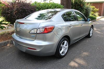 2012 Mazda Mazda3 i Touring   - Photo 3 - Shoreline, WA 98133