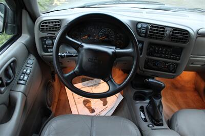 2000 GMC Jimmy SLT 4dr SLT 4X4   - Photo 16 - Shoreline, WA 98133