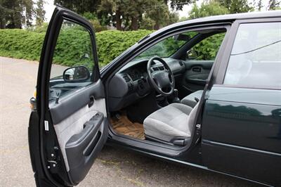 1996 Toyota Corolla DX   - Photo 5 - Shoreline, WA 98133