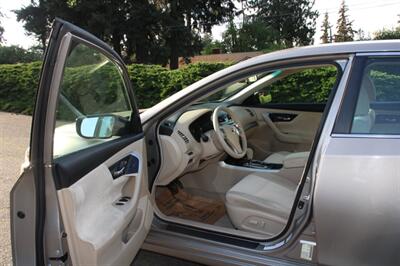 2013 Nissan Altima 2.5 S   - Photo 5 - Shoreline, WA 98133
