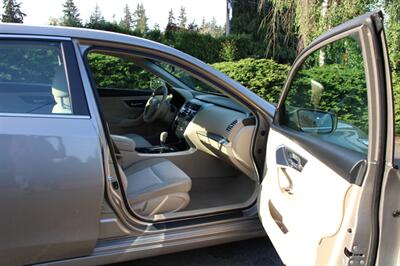 2013 Nissan Altima 2.5 S   - Photo 13 - Shoreline, WA 98133