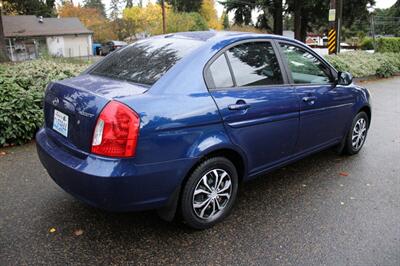 2010 Hyundai Accent GLS   - Photo 3 - Shoreline, WA 98133