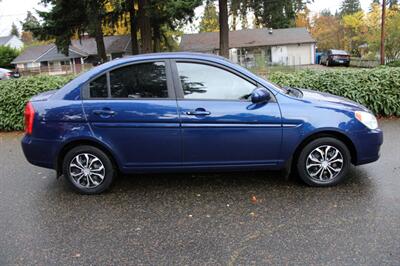 2010 Hyundai Accent GLS   - Photo 11 - Shoreline, WA 98133