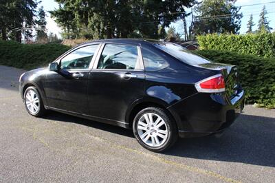 2010 Ford Focus SEL   - Photo 4 - Shoreline, WA 98133