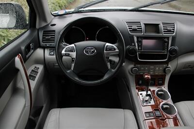 2013 Toyota Highlander Limited AWD   - Photo 20 - Shoreline, WA 98133