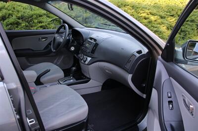 2010 Hyundai ELANTRA GLS   - Photo 13 - Shoreline, WA 98133