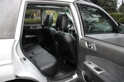 2011 Subaru Forester 2.5X Limited   - Photo 6 - Shoreline, WA 98133