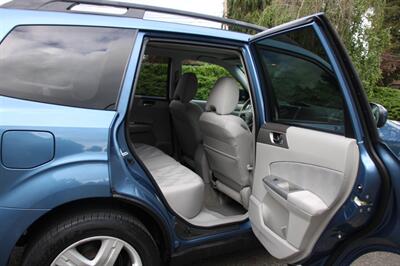 2010 Subaru Forester 2.5X Premium   - Photo 6 - Shoreline, WA 98133