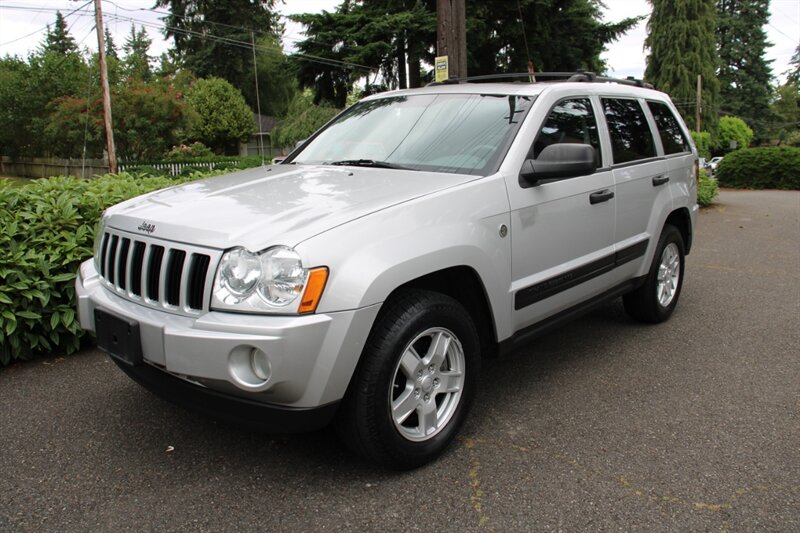 2005 Jeep Grand Cherokee Laredo - Photo 1 - Shoreline, WA 98133
