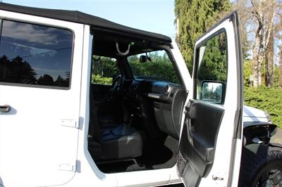 2014 Jeep Wrangler Sport   - Photo 13 - Shoreline, WA 98133
