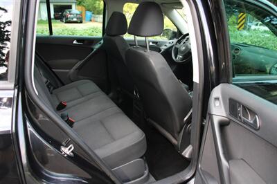 2013 Volkswagen Tiguan S 4Motion   - Photo 6 - Shoreline, WA 98133