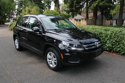 2013 Volkswagen Tiguan S 4Motion   - Photo 2 - Shoreline, WA 98133