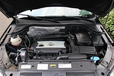 2013 Volkswagen Tiguan S 4Motion   - Photo 18 - Shoreline, WA 98133