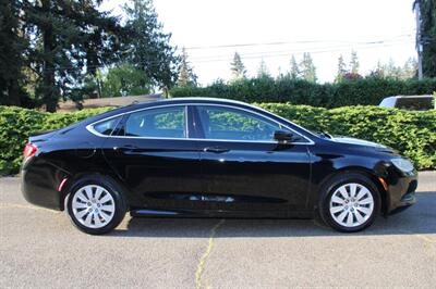 2016 Chrysler 200 LX - Photo 11 - Shoreline, WA 98133