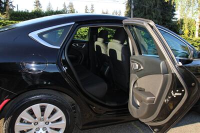 2016 Chrysler 200 LX - Photo 6 - Shoreline, WA 98133