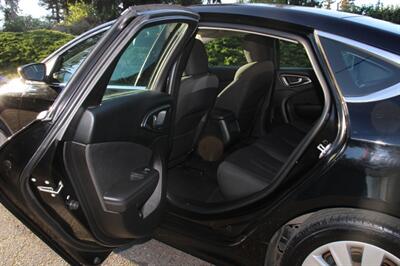 2016 Chrysler 200 LX - Photo 14 - Shoreline, WA 98133