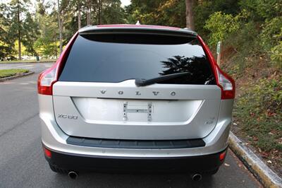 2010 Volvo XC60 T6   - Photo 12 - Shoreline, WA 98133