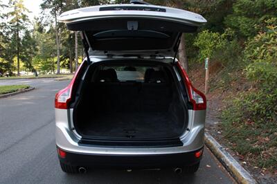 2010 Volvo XC60 T6   - Photo 18 - Shoreline, WA 98133