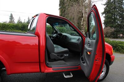 2001 Ford F-150 XLT   - Photo 5 - Shoreline, WA 98133