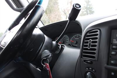 2001 Ford F-150 XLT   - Photo 7 - Shoreline, WA 98133