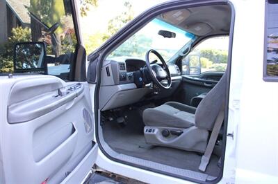 2002 Ford F-350 XLT   - Photo 5 - Shoreline, WA 98133