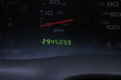 2002 Ford F-350 XLT   - Photo 7 - Shoreline, WA 98133