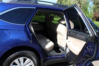 2016 Subaru Outback 2.5i Premium   - Photo 6 - Shoreline, WA 98133