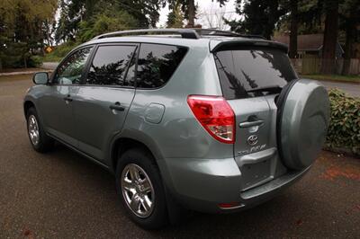 2007 Toyota RAV4   - Photo 4 - Shoreline, WA 98133