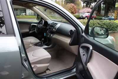 2007 Toyota RAV4   - Photo 13 - Shoreline, WA 98133