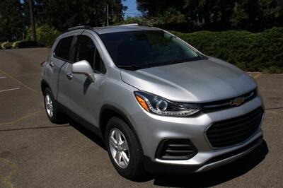 2019 Chevrolet Trax LT   - Photo 2 - Shoreline, WA 98133
