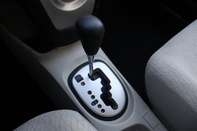 2007 Toyota Yaris   - Photo 8 - Shoreline, WA 98133