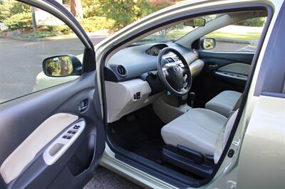 2007 Toyota Yaris   - Photo 5 - Shoreline, WA 98133