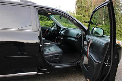 2012 Toyota Highlander Limited   - Photo 16 - Shoreline, WA 98133