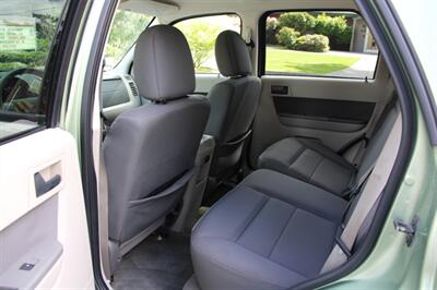 2009 Ford Escape Hybrid   - Photo 14 - Shoreline, WA 98133