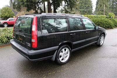 2000 Volvo V70 XC SE AWD   - Photo 3 - Shoreline, WA 98133