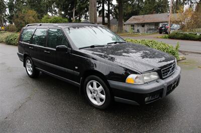 2000 Volvo V70 XC SE AWD   - Photo 2 - Shoreline, WA 98133