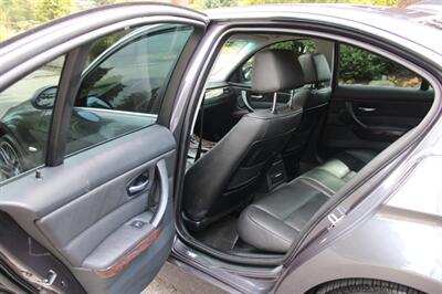 2006 BMW 330i   - Photo 15 - Shoreline, WA 98133