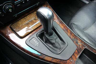 2006 BMW 330i   - Photo 8 - Shoreline, WA 98133