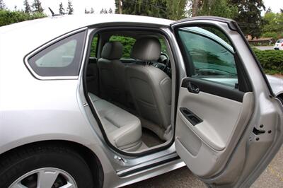 2010 Chevrolet Impala LT - Photo 6 - Shoreline, WA 98133