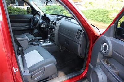 2010 Dodge Nitro SE   - Photo 13 - Shoreline, WA 98133