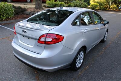 2013 Ford Fiesta SE   - Photo 3 - Shoreline, WA 98133