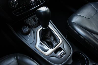 2014 Jeep Cherokee Limited   - Photo 8 - Shoreline, WA 98133