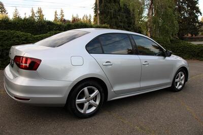 2016 Volkswagen Jetta 1.4T S   - Photo 3 - Shoreline, WA 98133