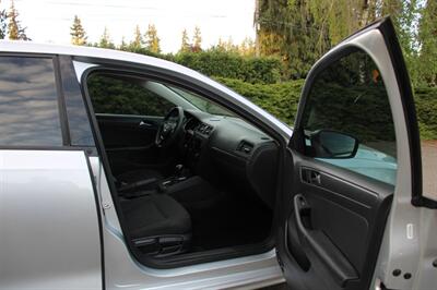 2016 Volkswagen Jetta 1.4T S   - Photo 14 - Shoreline, WA 98133