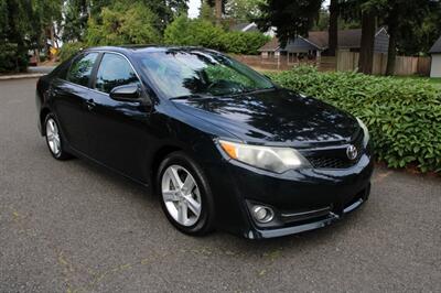 2013 Toyota Camry SE   - Photo 2 - Shoreline, WA 98133