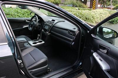 2013 Toyota Camry SE   - Photo 14 - Shoreline, WA 98133