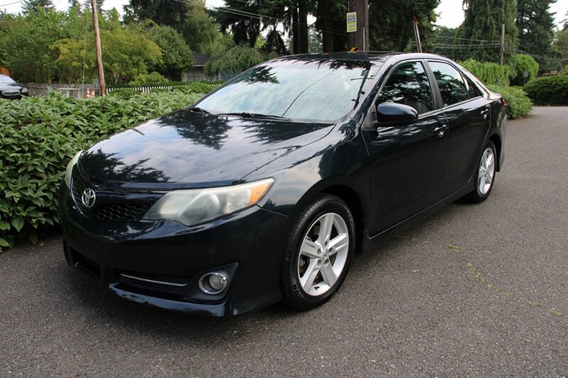 2013 Toyota Camry SE - Photo 1 - Shoreline, WA 98133