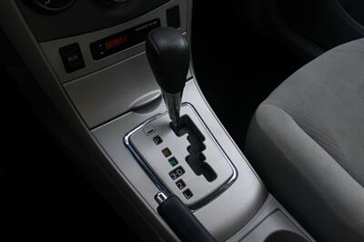 2011 Toyota Corolla LE   - Photo 8 - Shoreline, WA 98133
