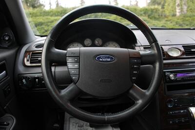 2005 Ford Five Hundred Limited   - Photo 18 - Shoreline, WA 98133